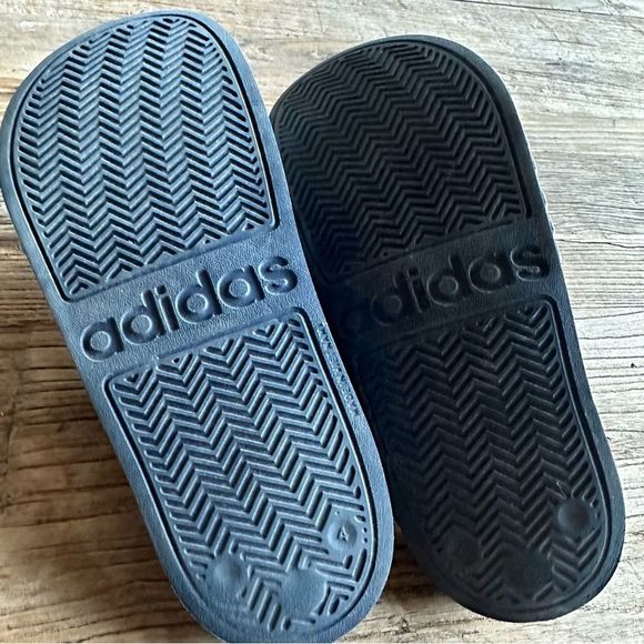Adidas slides - Picture 3 of 3